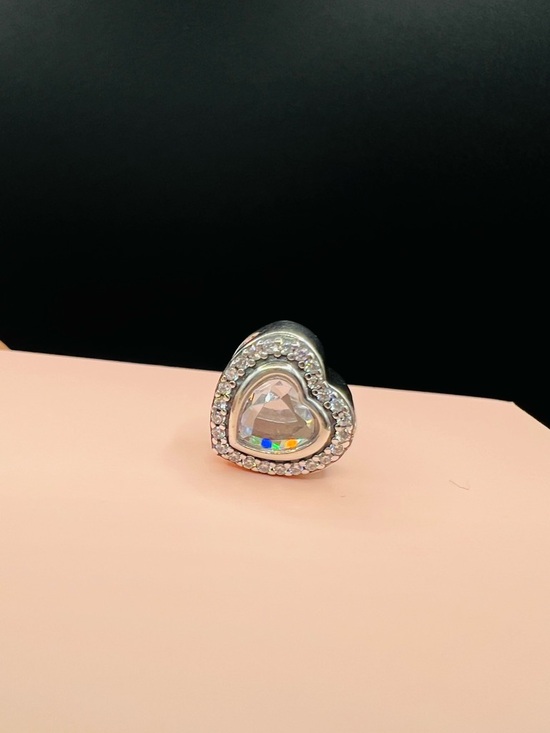 Jewelry - Pandora Sparkling Love Charm